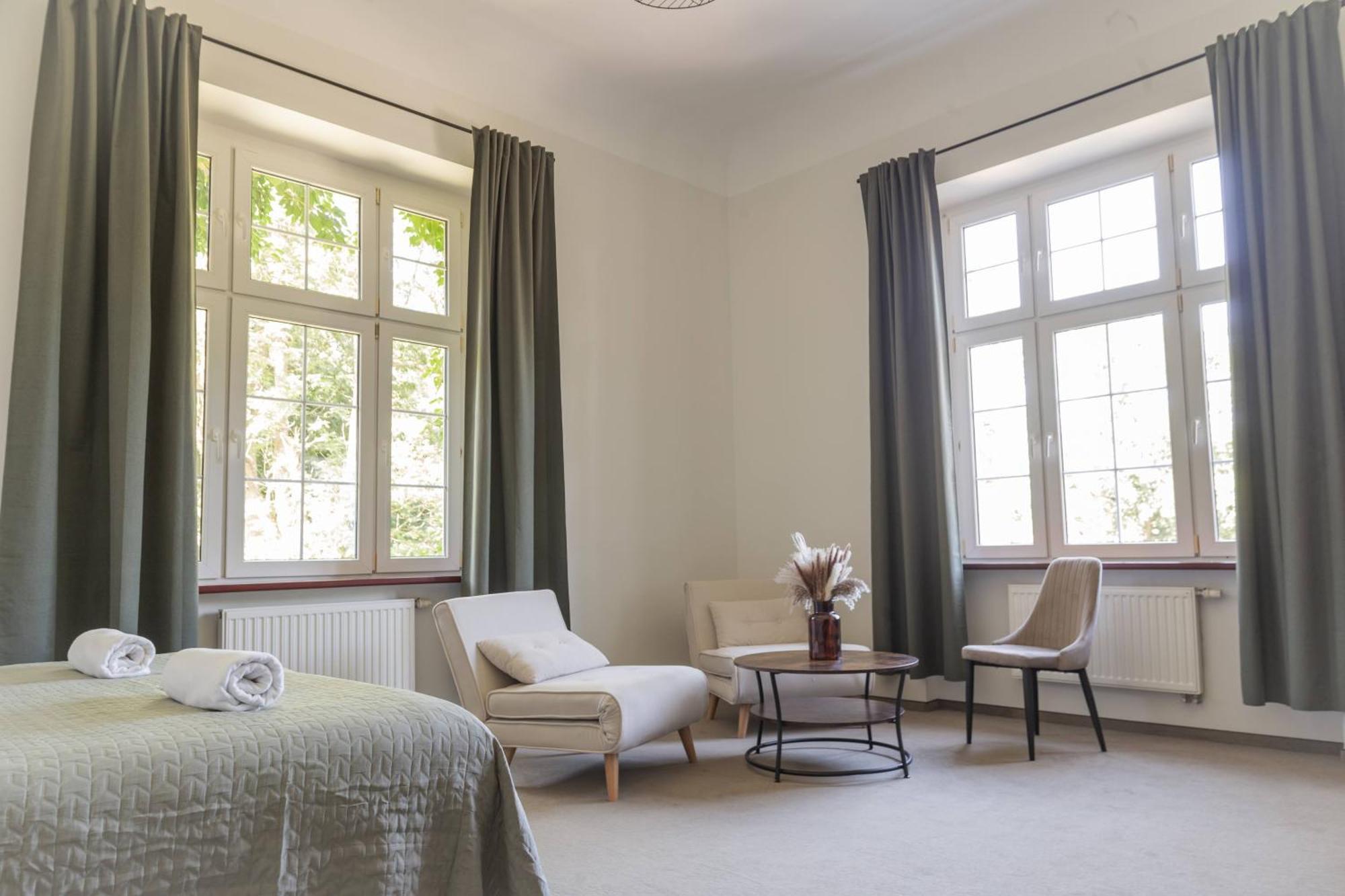 Zamek Nowecin Hotel Łeba Kültér fotó