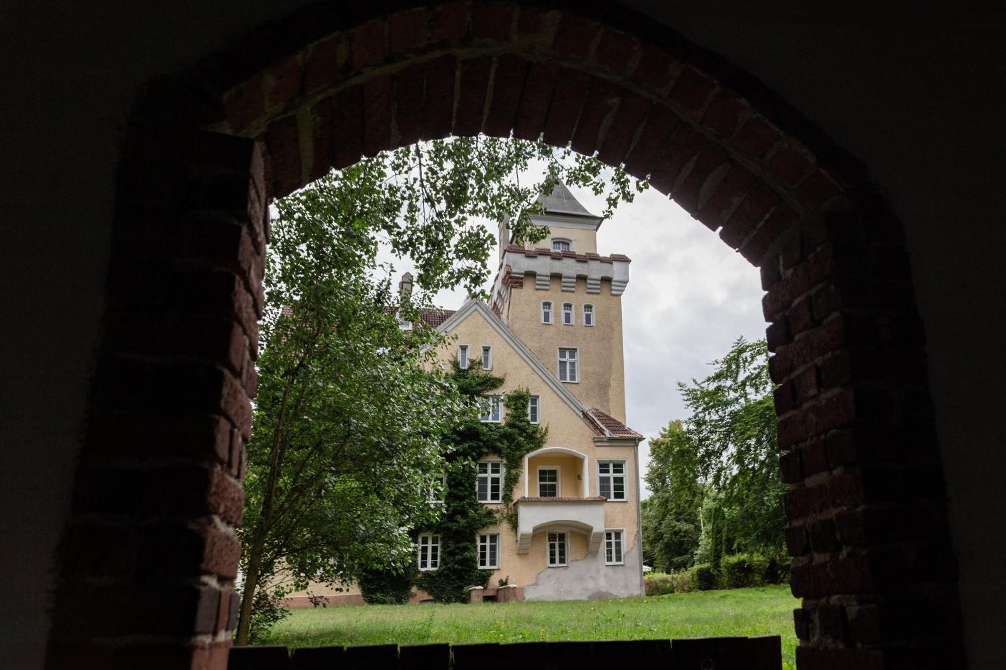 Zamek Nowecin Hotel Łeba Kültér fotó