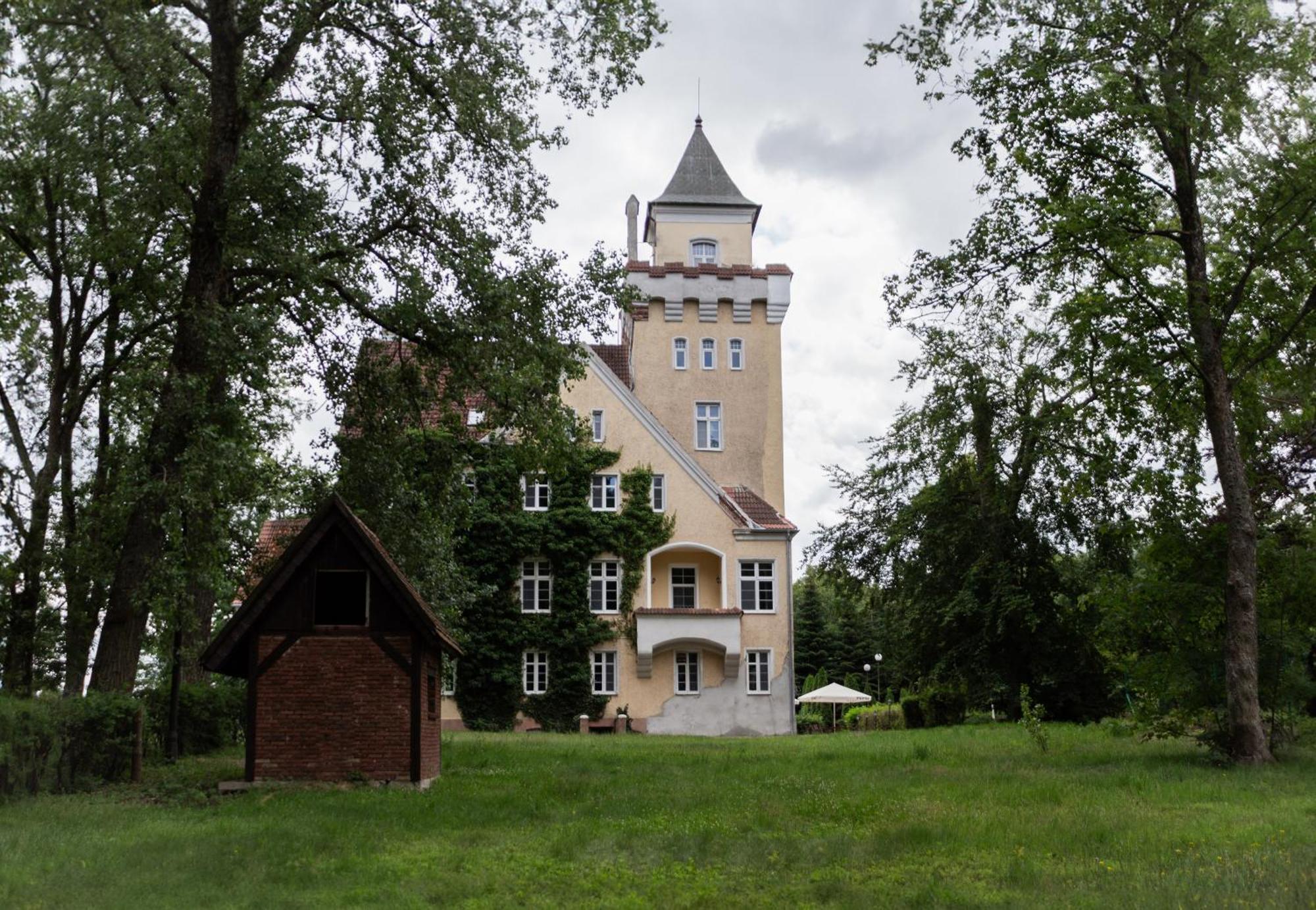Zamek Nowecin Hotel Łeba Kültér fotó