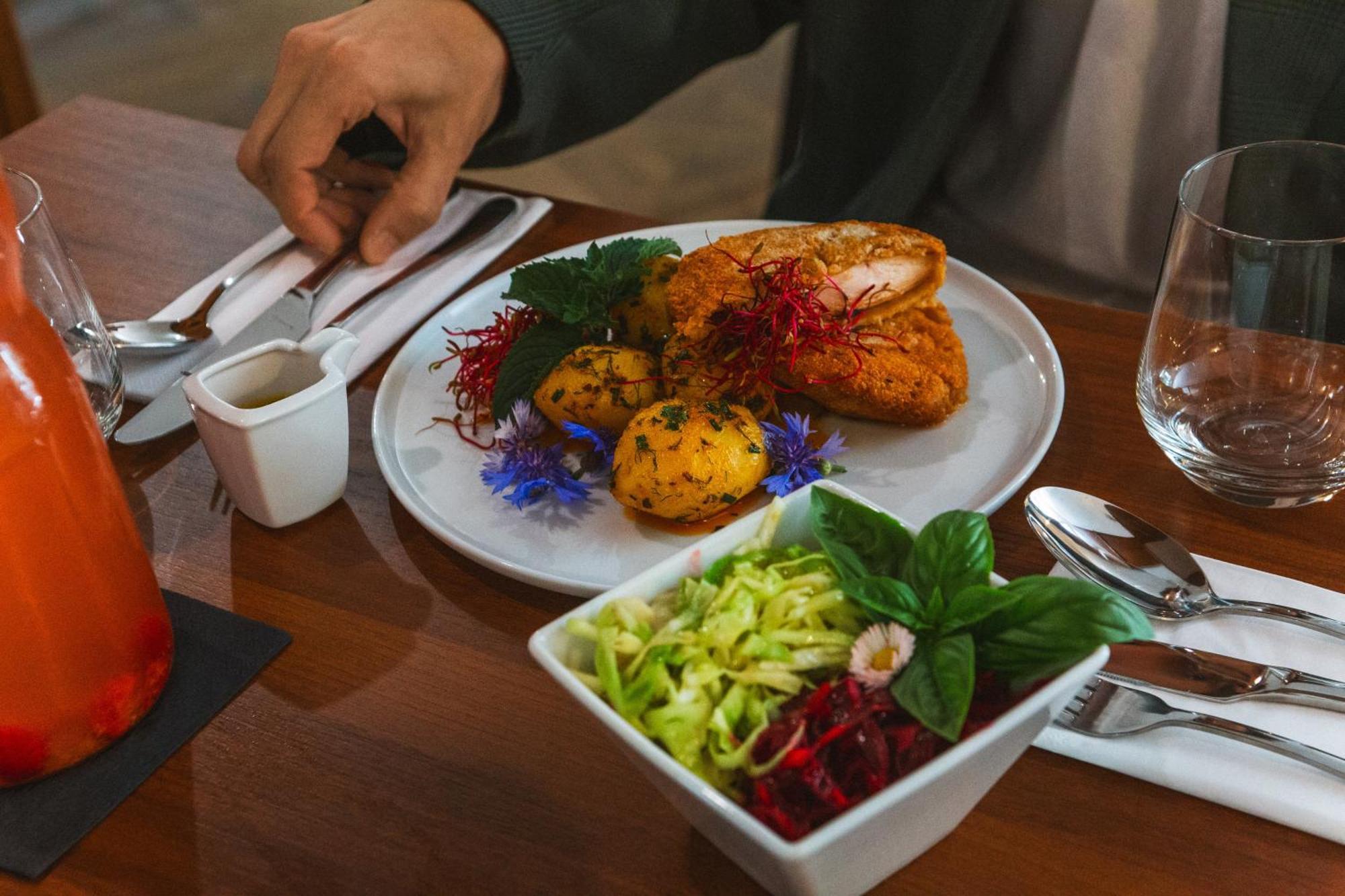 Zamek Nowecin Hotel Łeba Kültér fotó